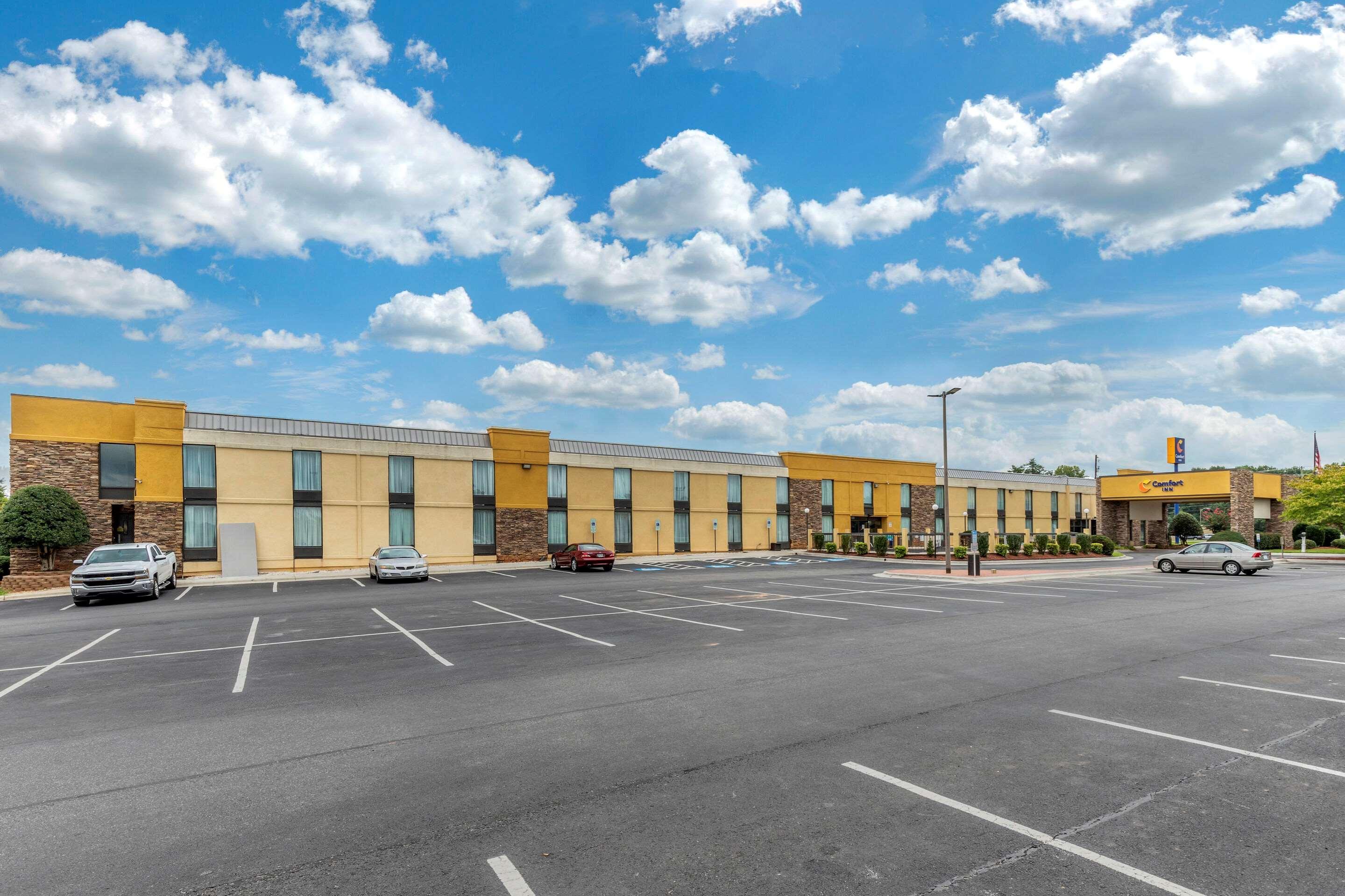 Comfort Inn Shelby Exterior photo